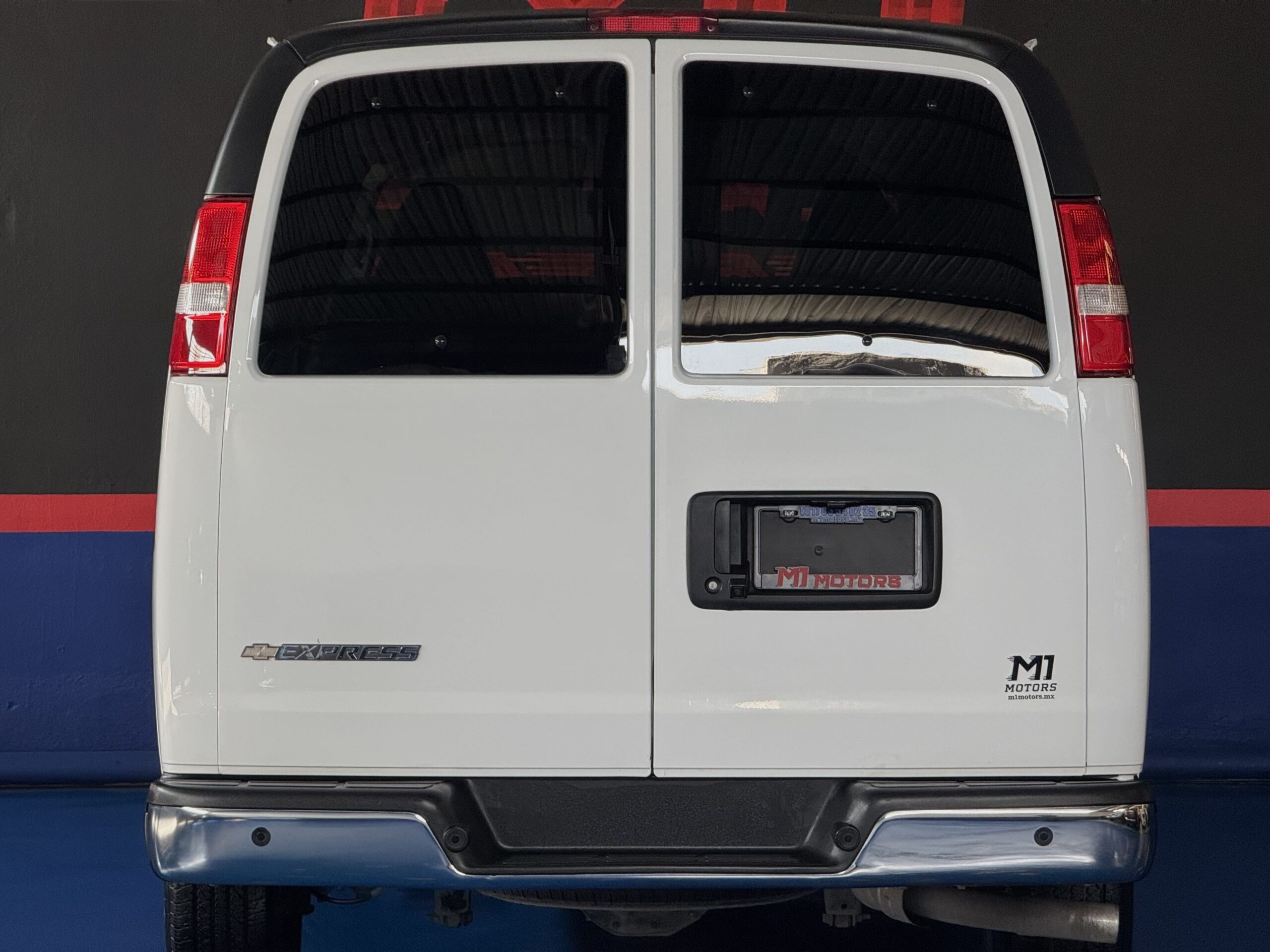 CHEVROLET EXPRESS VAN LS 12PAS 2023