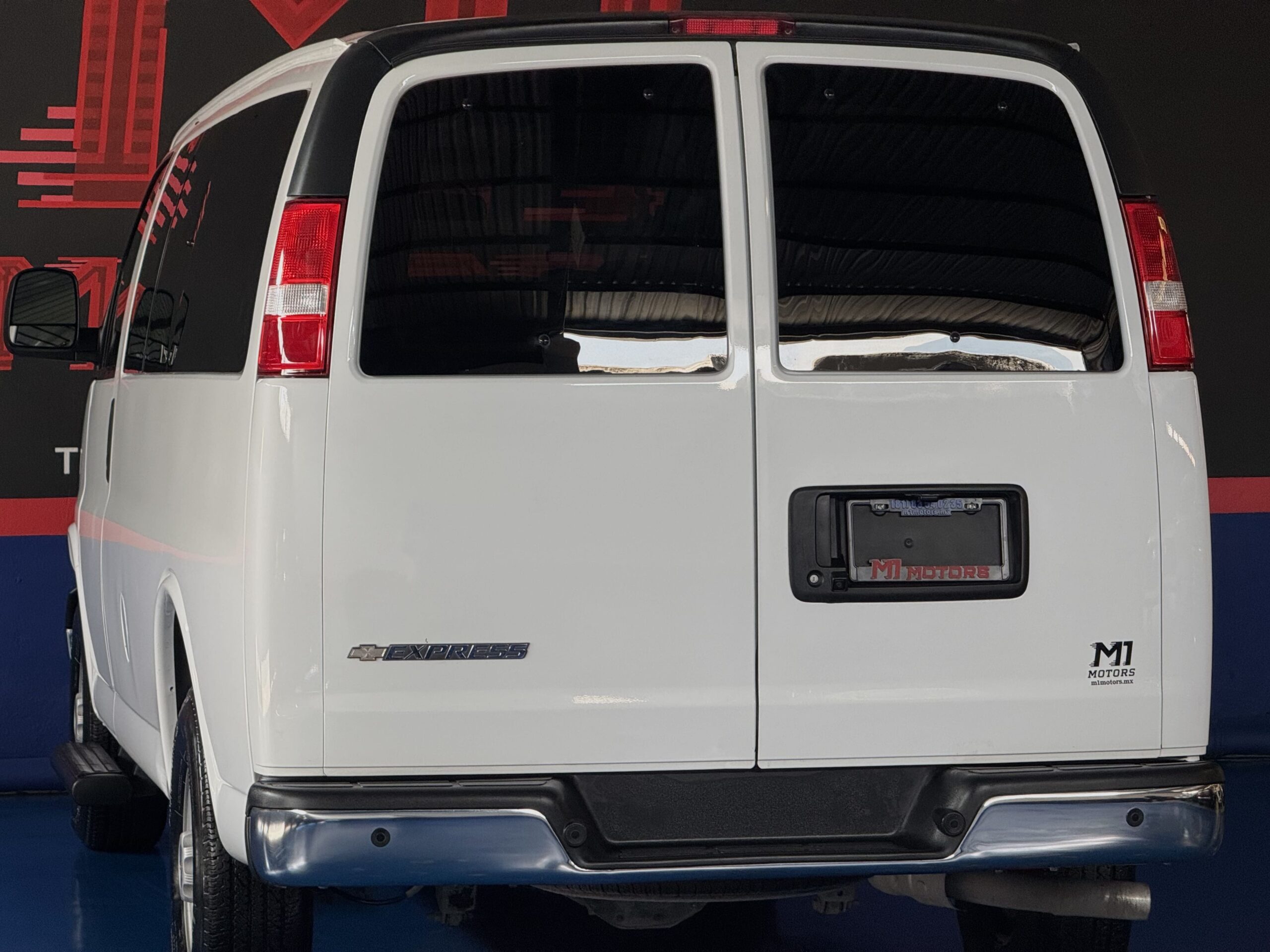 CHEVROLET EXPRESS VAN LS 12PAS 2023