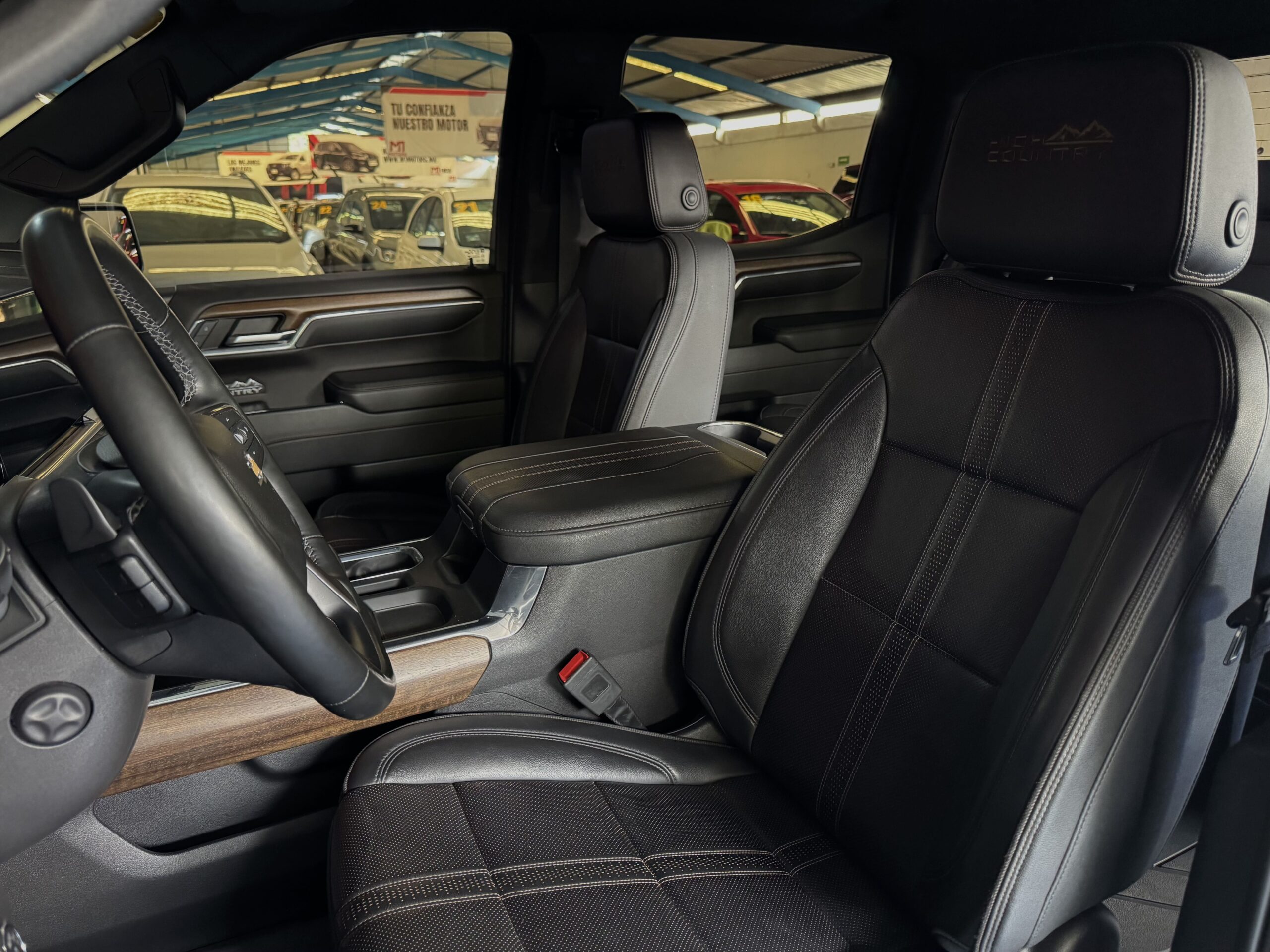 CHEVROLET CHEYENNE HIGH COUNTRY DOBLE CABINA 2023