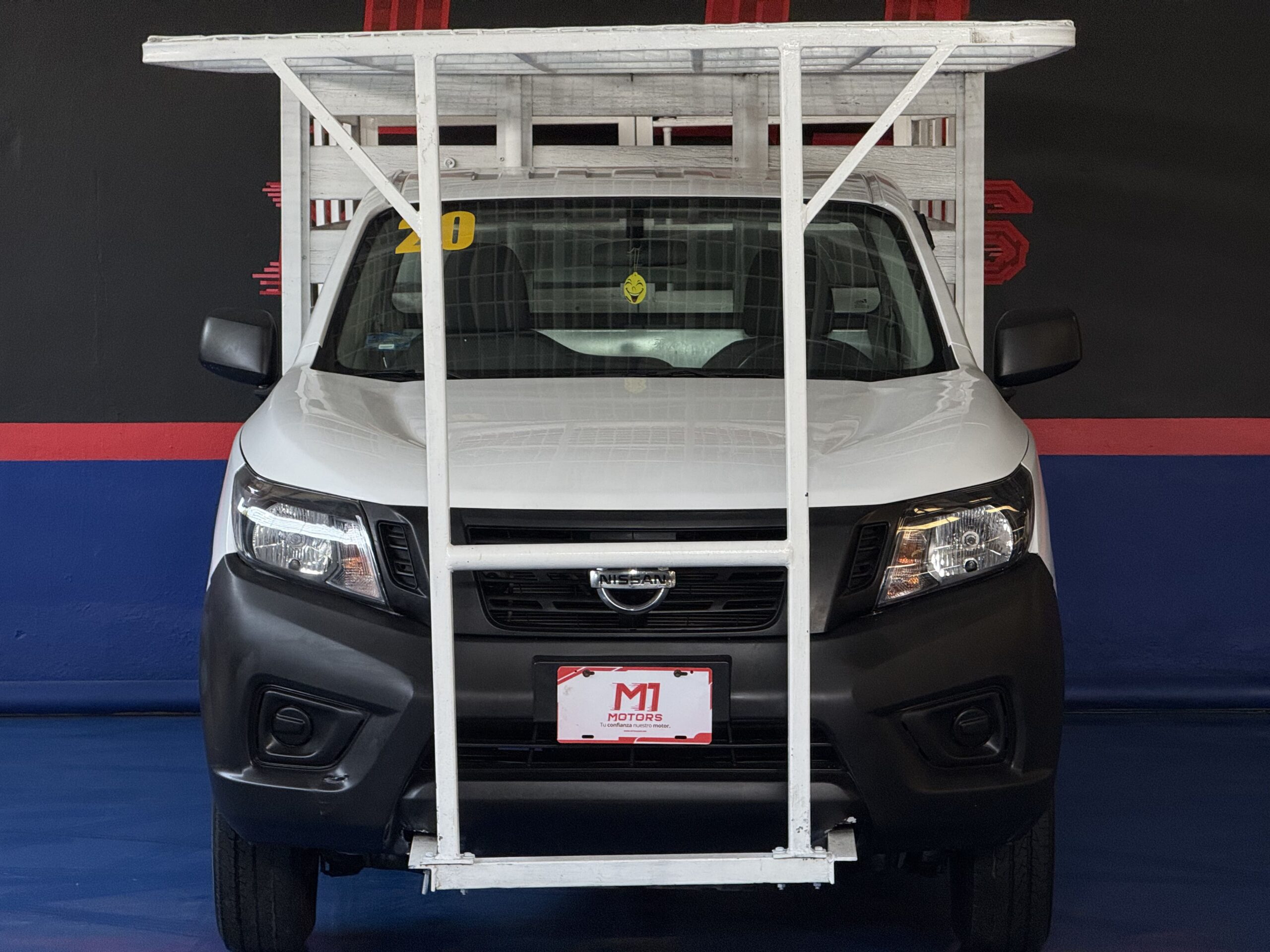 NISSAN NP300 ESTACAS TM DH 2020