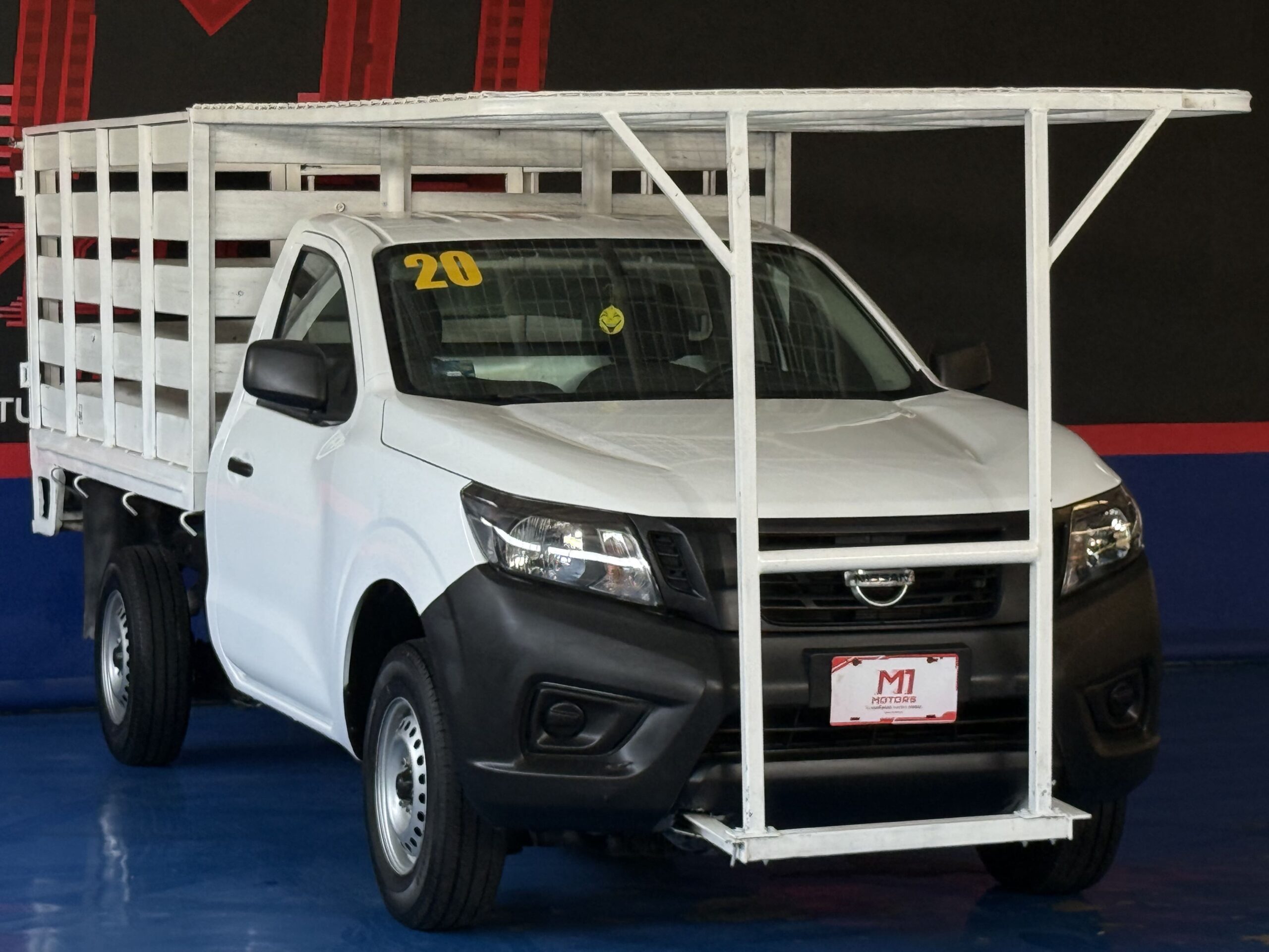 NISSAN NP300 ESTACAS TM DH 2020