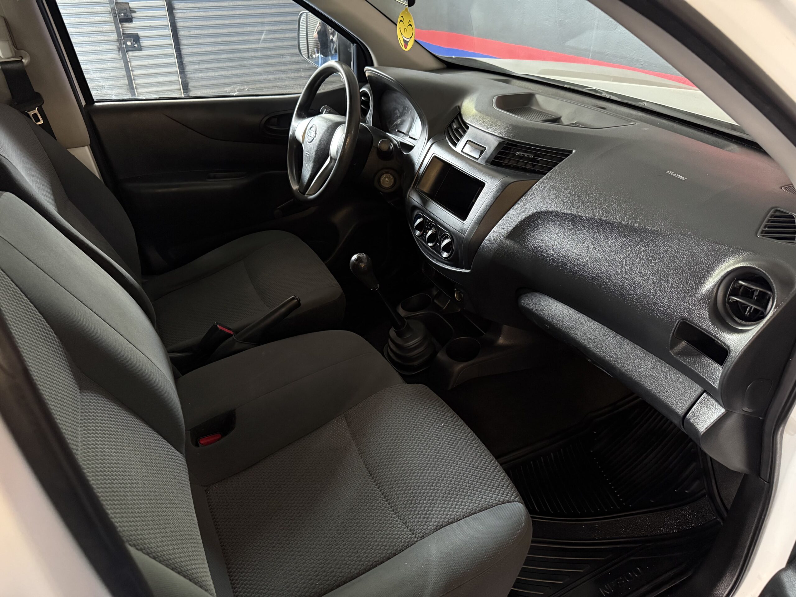 NISSAN NP300 ESTACAS TM DH 2020