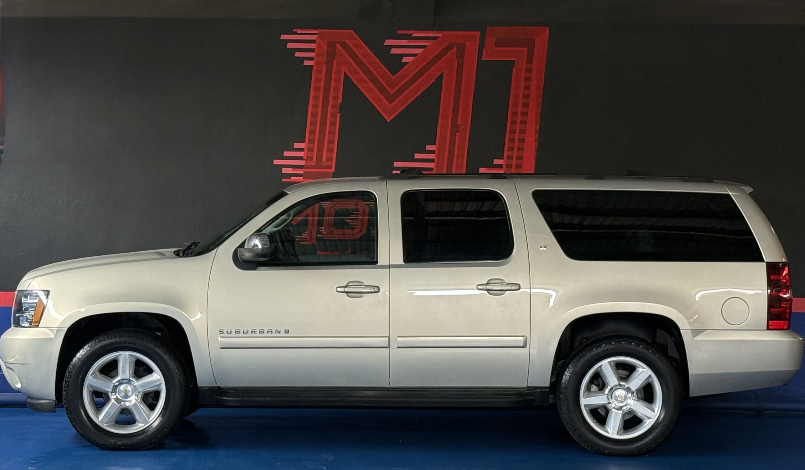 CHEVROLET SUBURBAN 4X2 2007