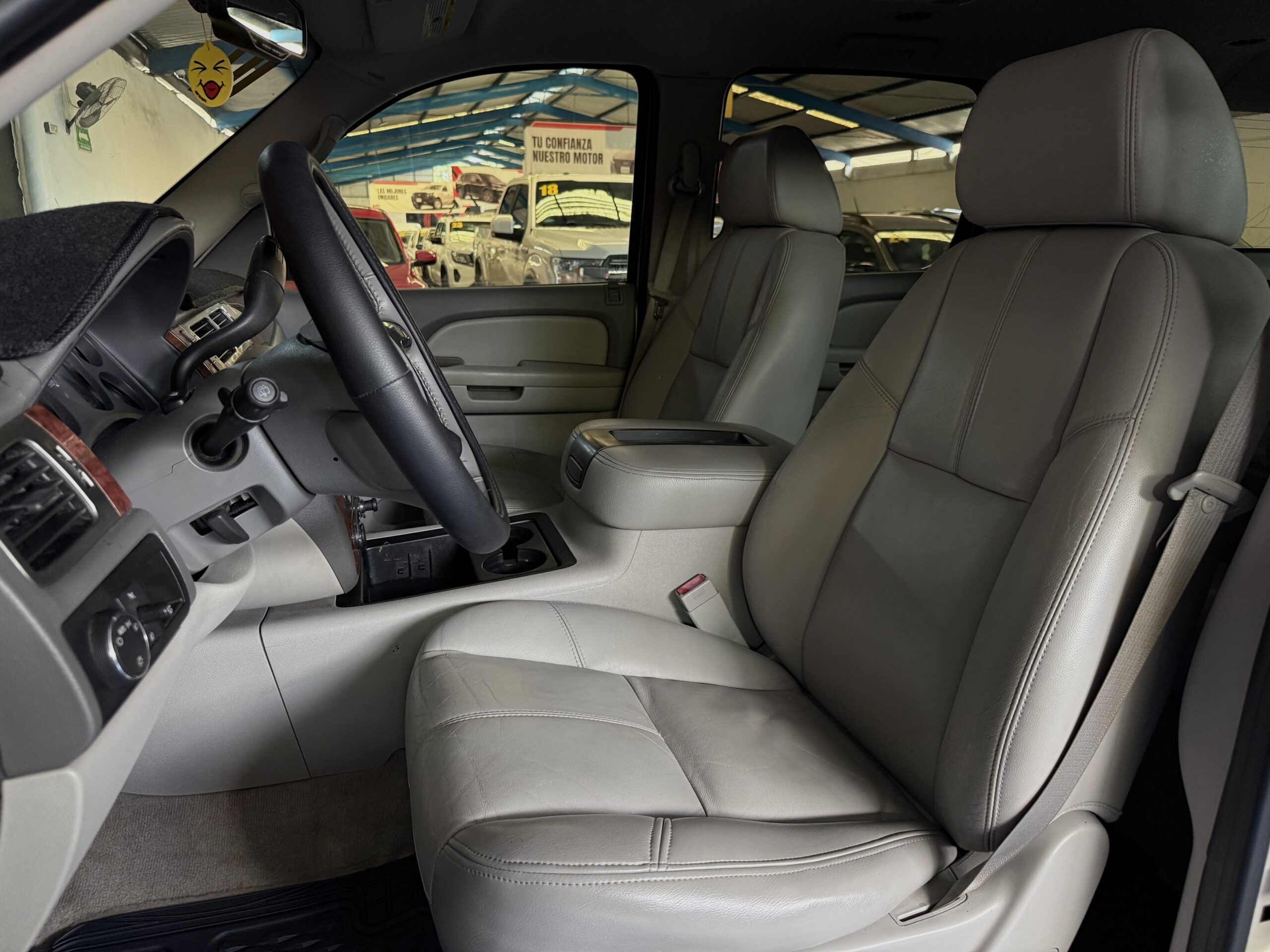 CHEVROLET SUBURBAN 4X2 2007