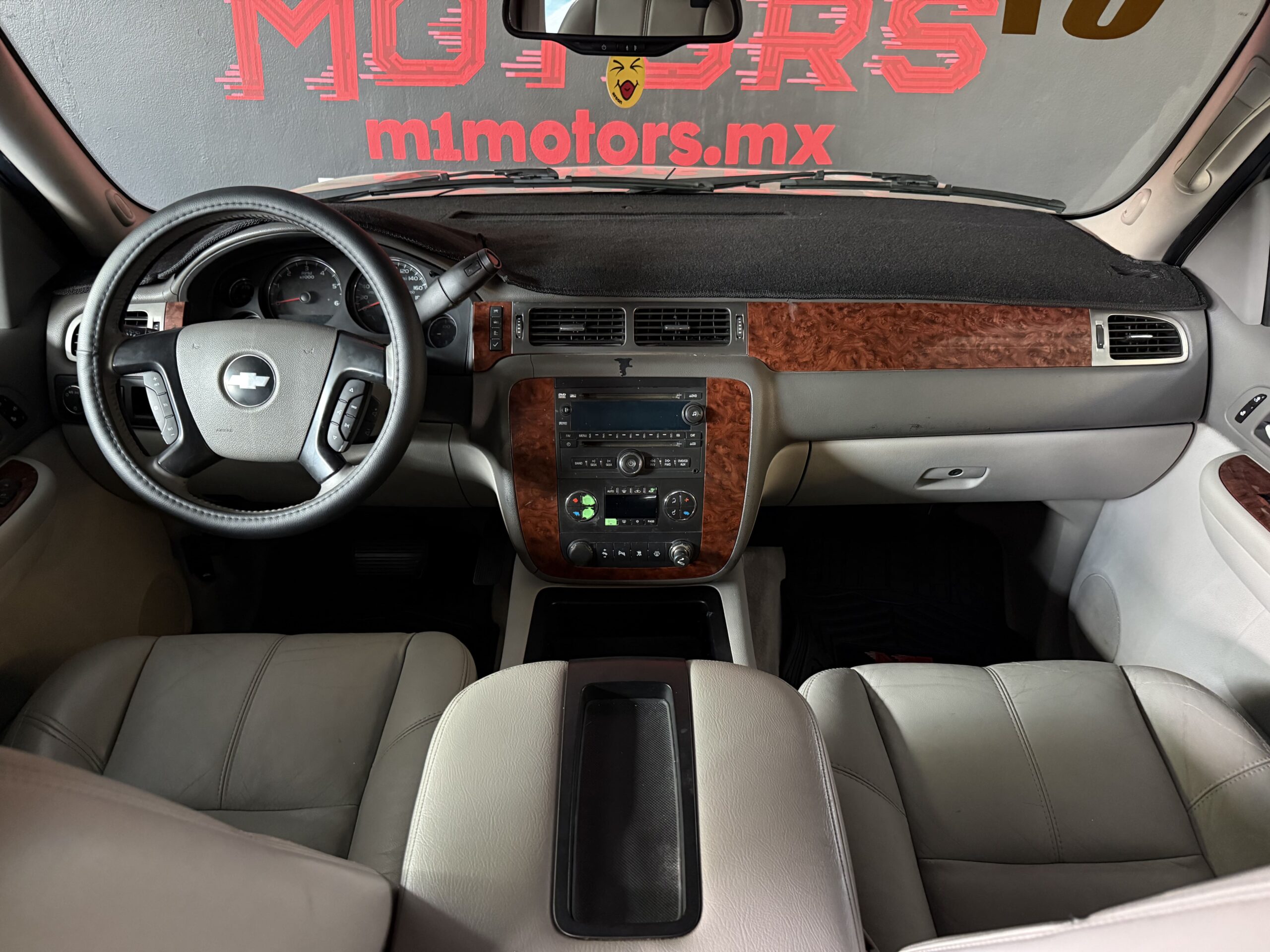 CHEVROLET SUBURBAN 4X2 2007