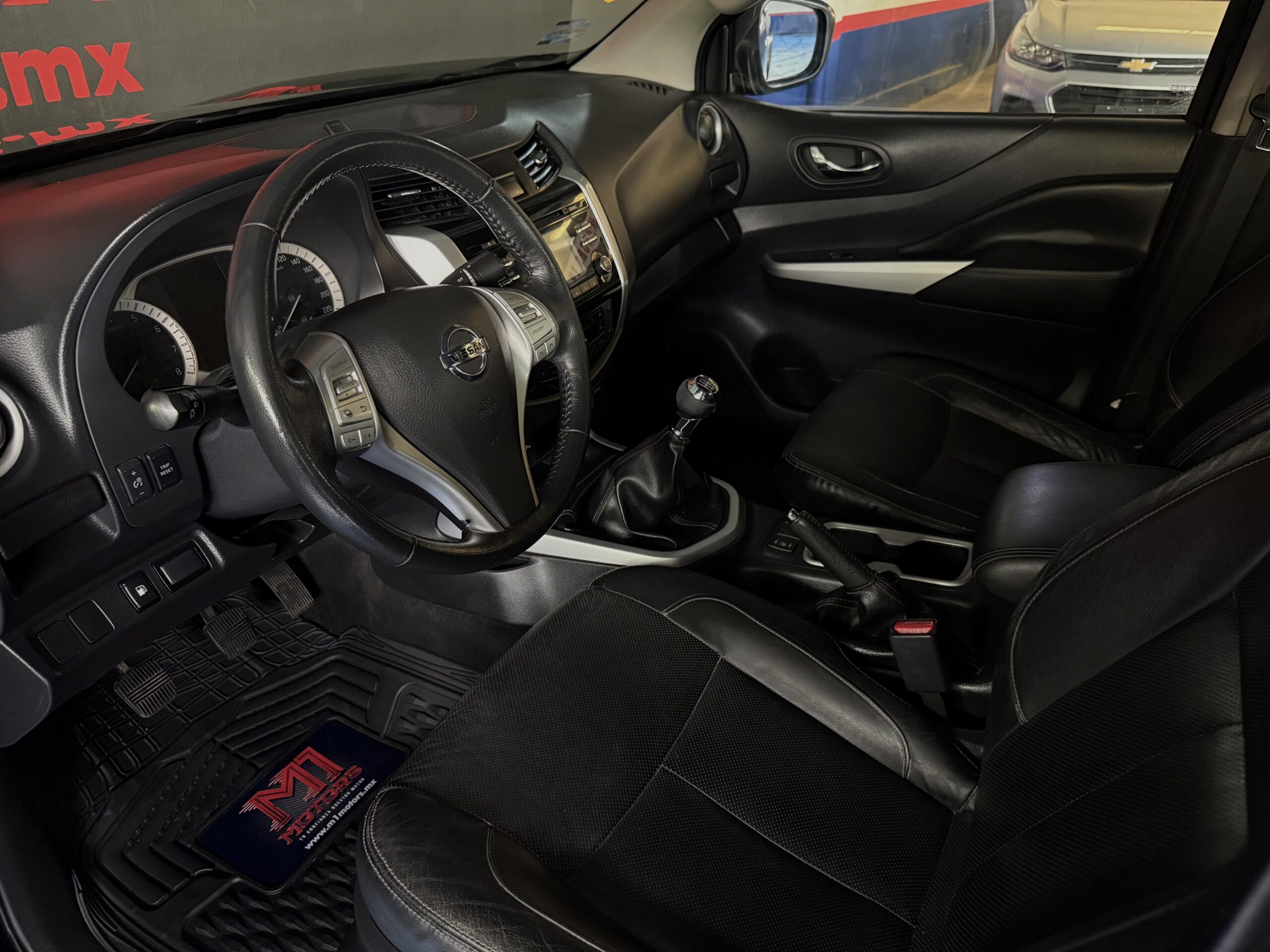 NISSAN NP300 FRONTIER PLATINUM LE 2019