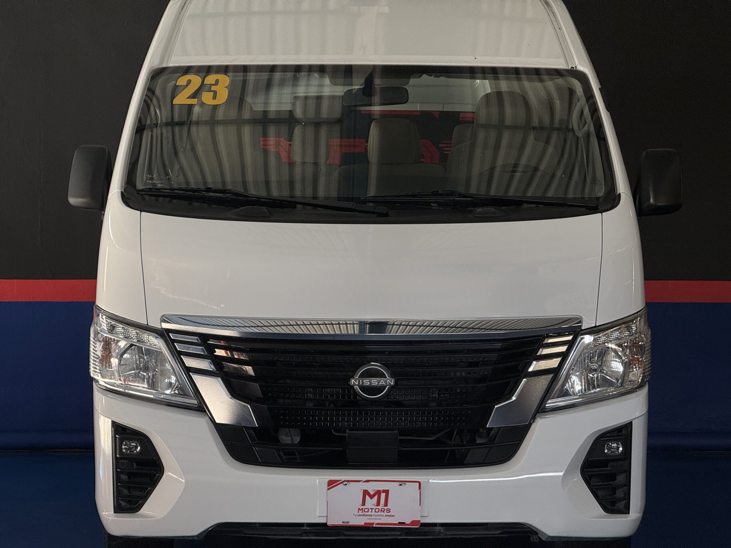 NISSAN URVAN 14 PASAJEROS 2023