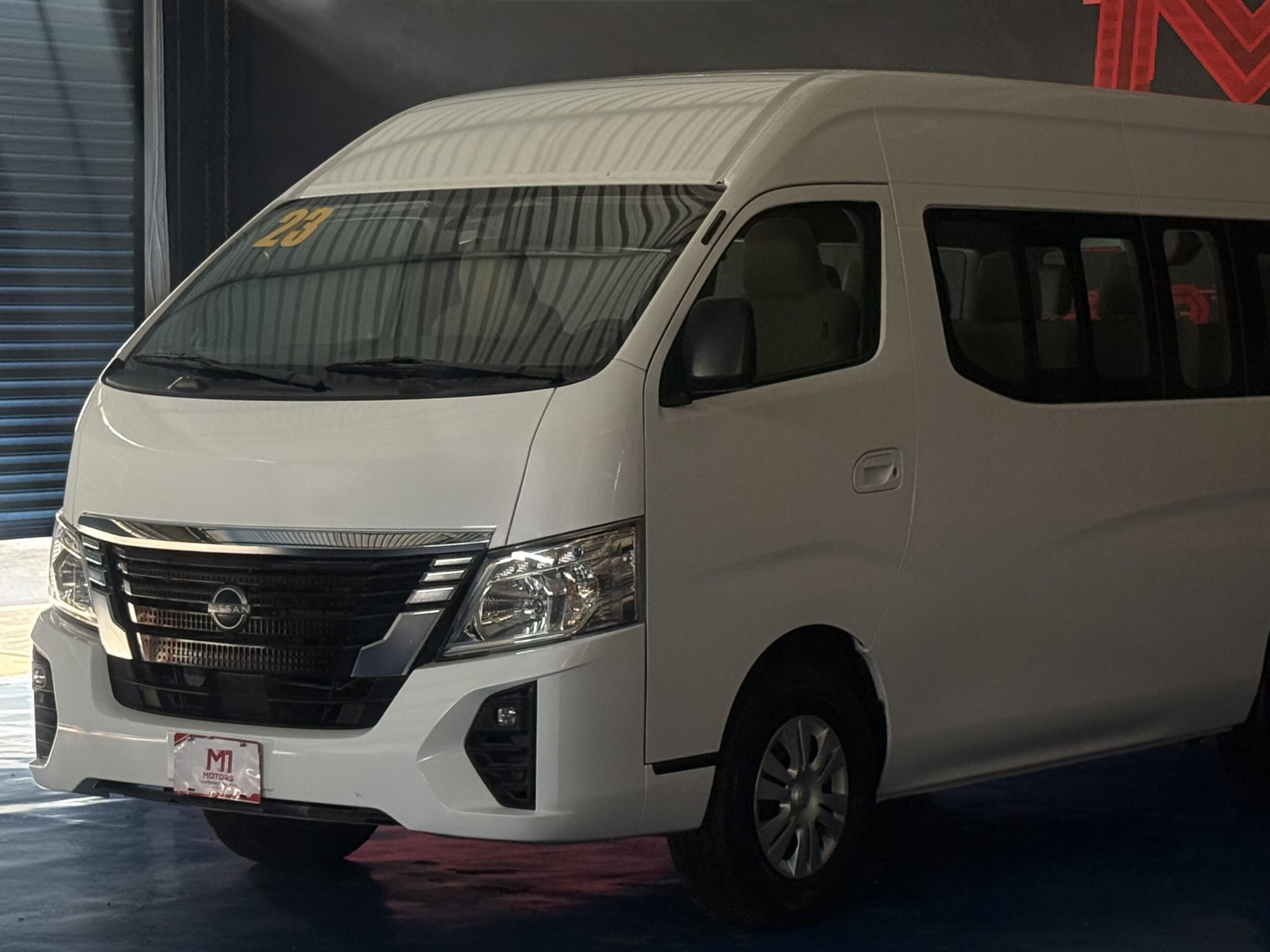 NISSAN URVAN 14 PASAJEROS 2023