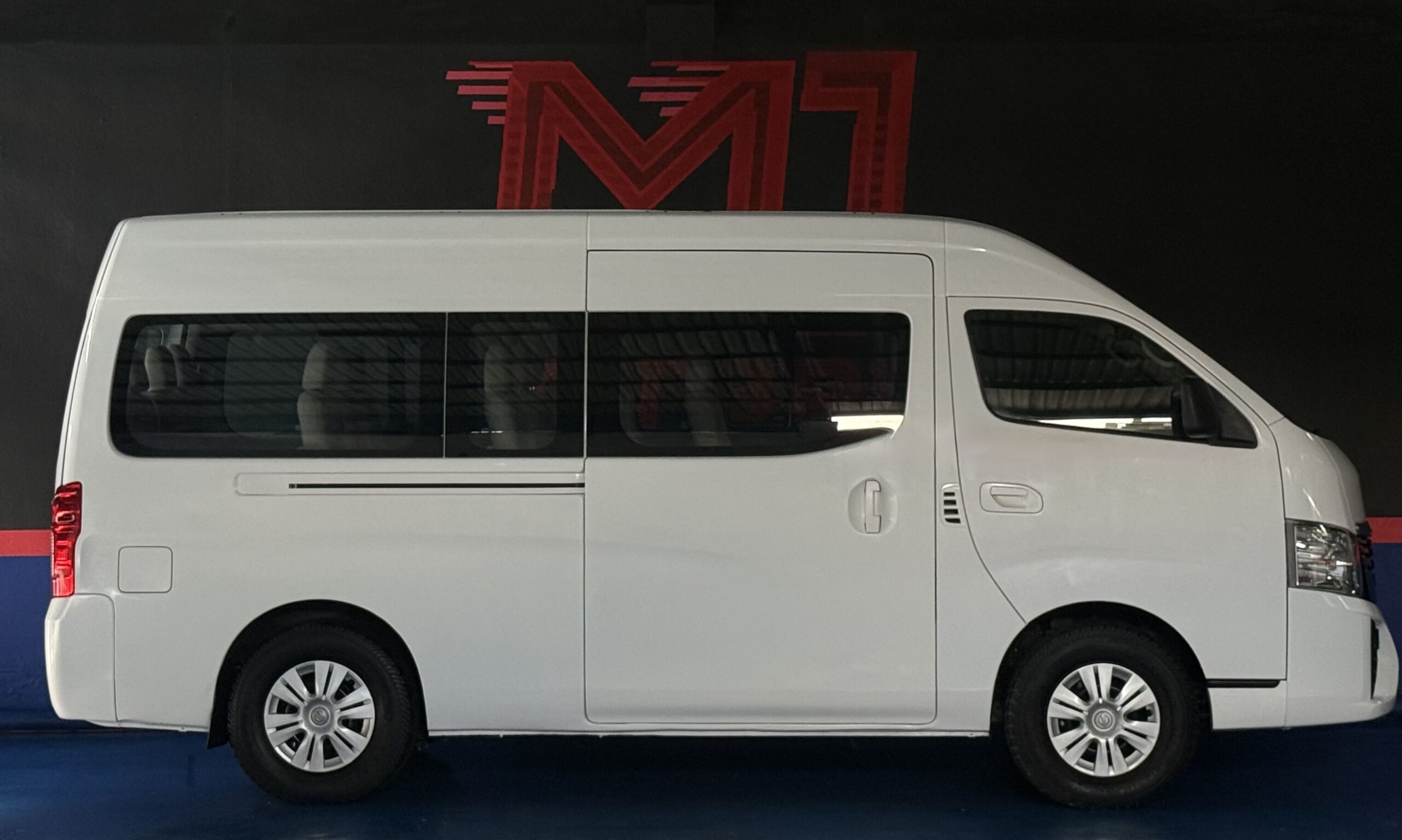 NISSAN URVAN 14 PASAJEROS 2023