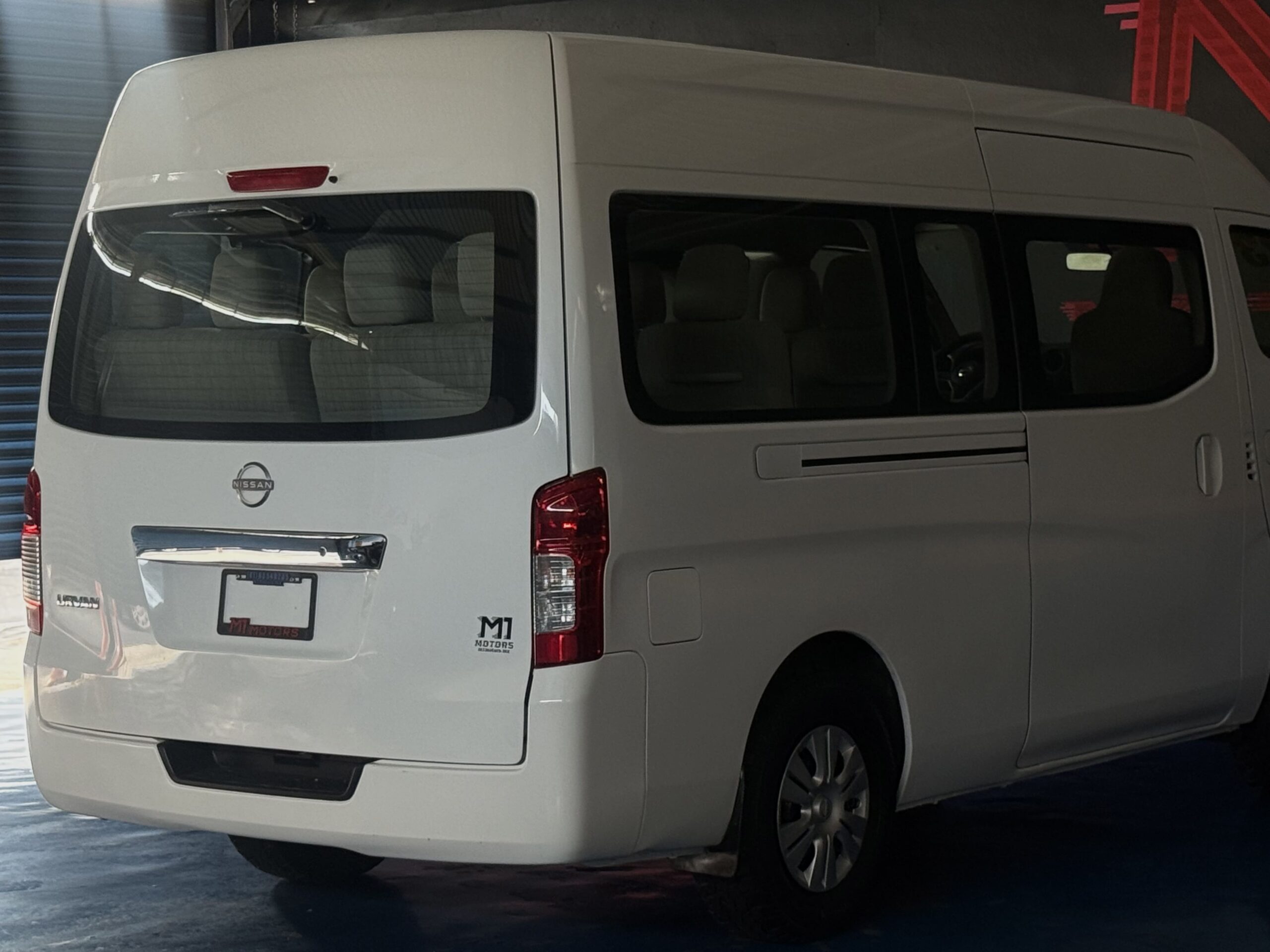 NISSAN URVAN 14 PASAJEROS 2023