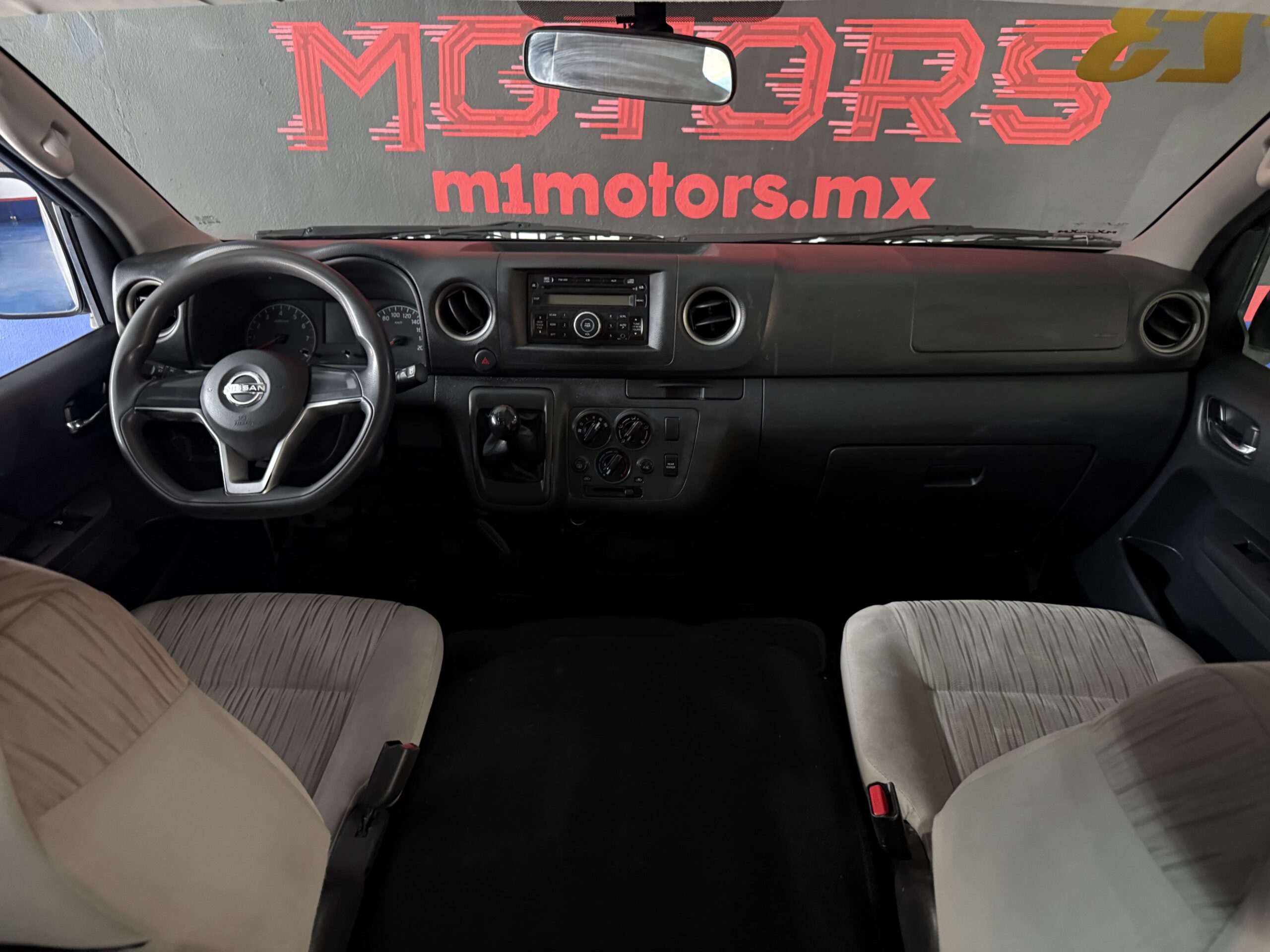 NISSAN URVAN 14 PASAJEROS 2023