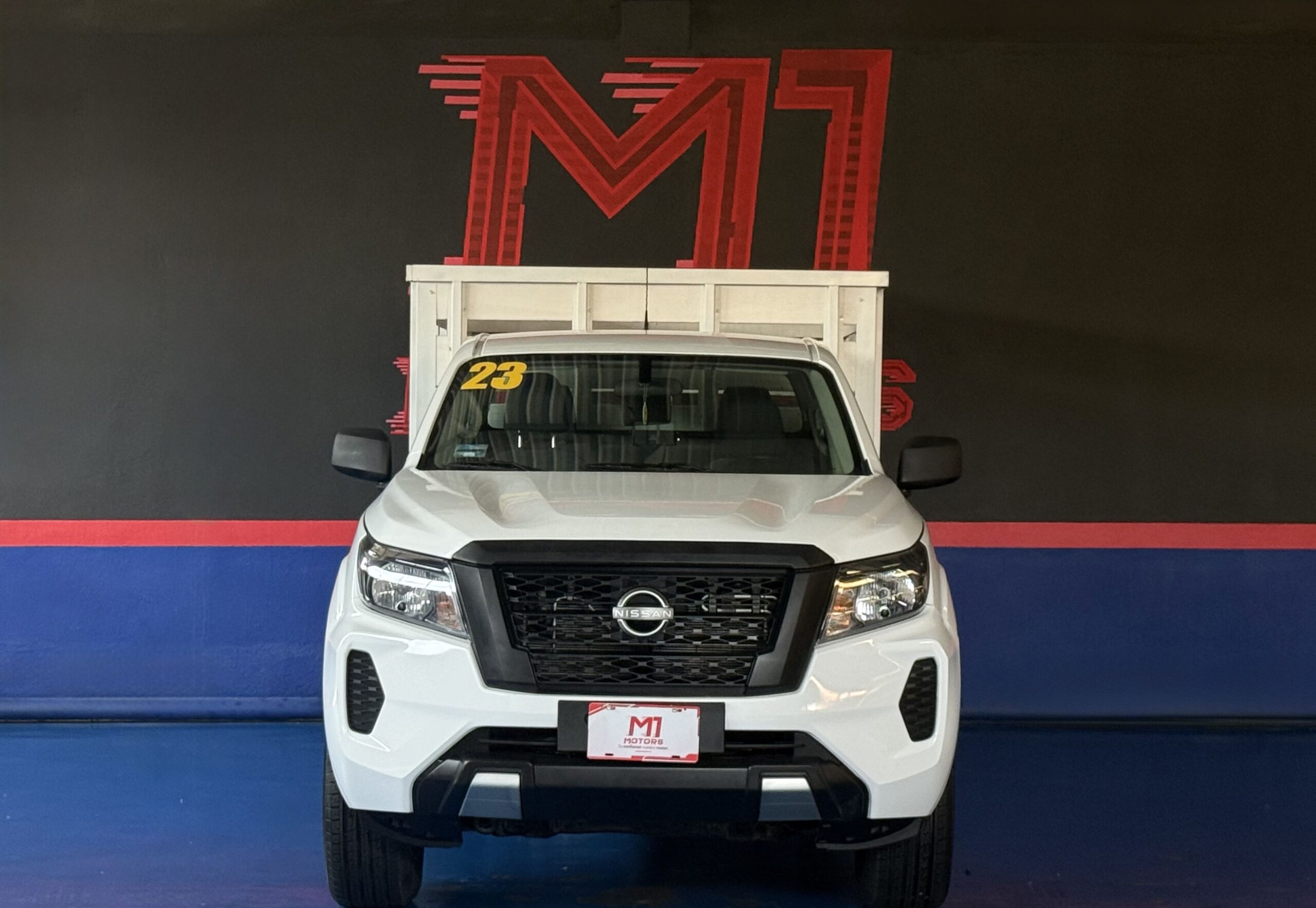 NISSAN NP300 ESTACAS TM 2023