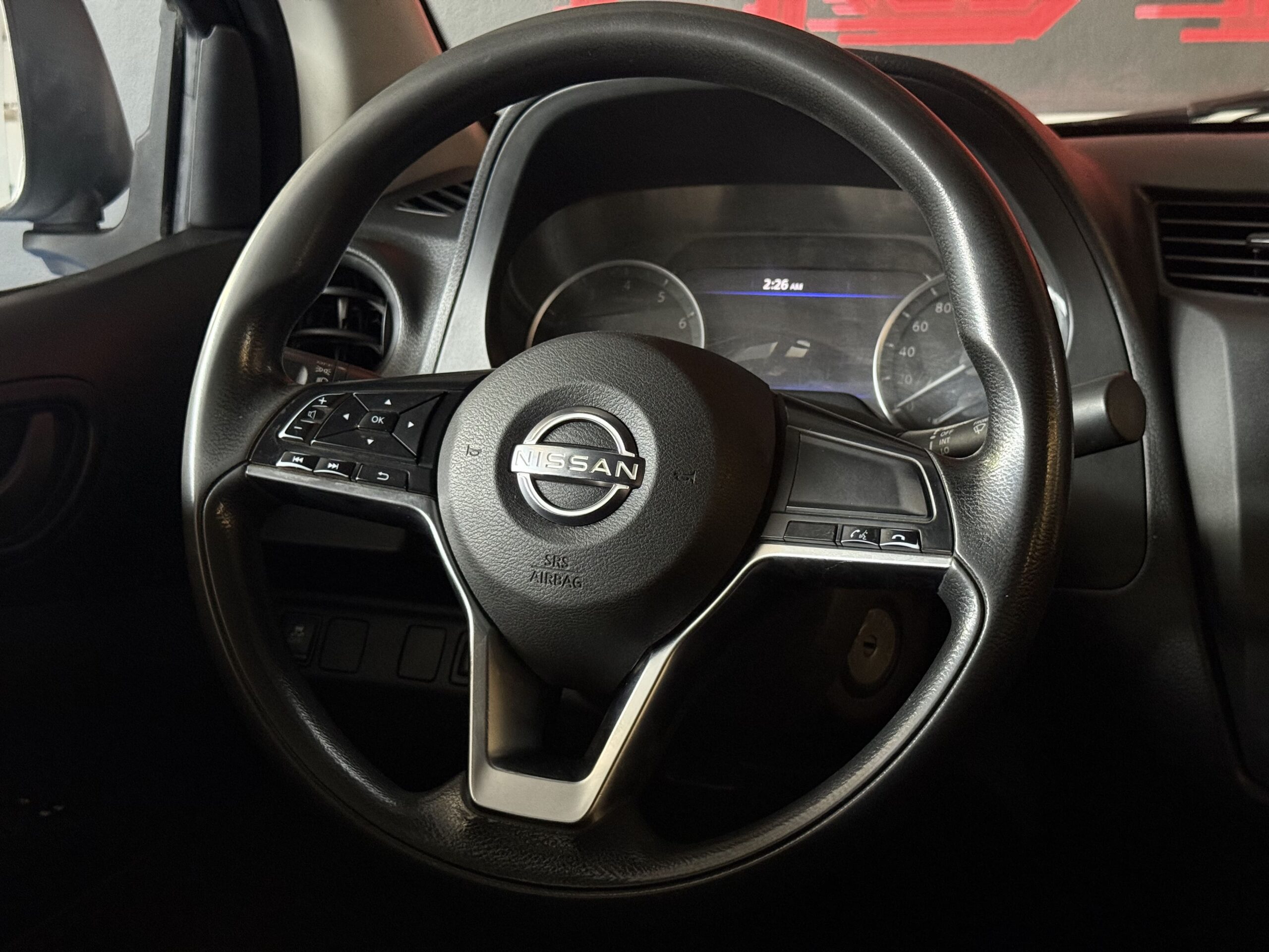 NISSAN NP300 ESTACAS TM 2023