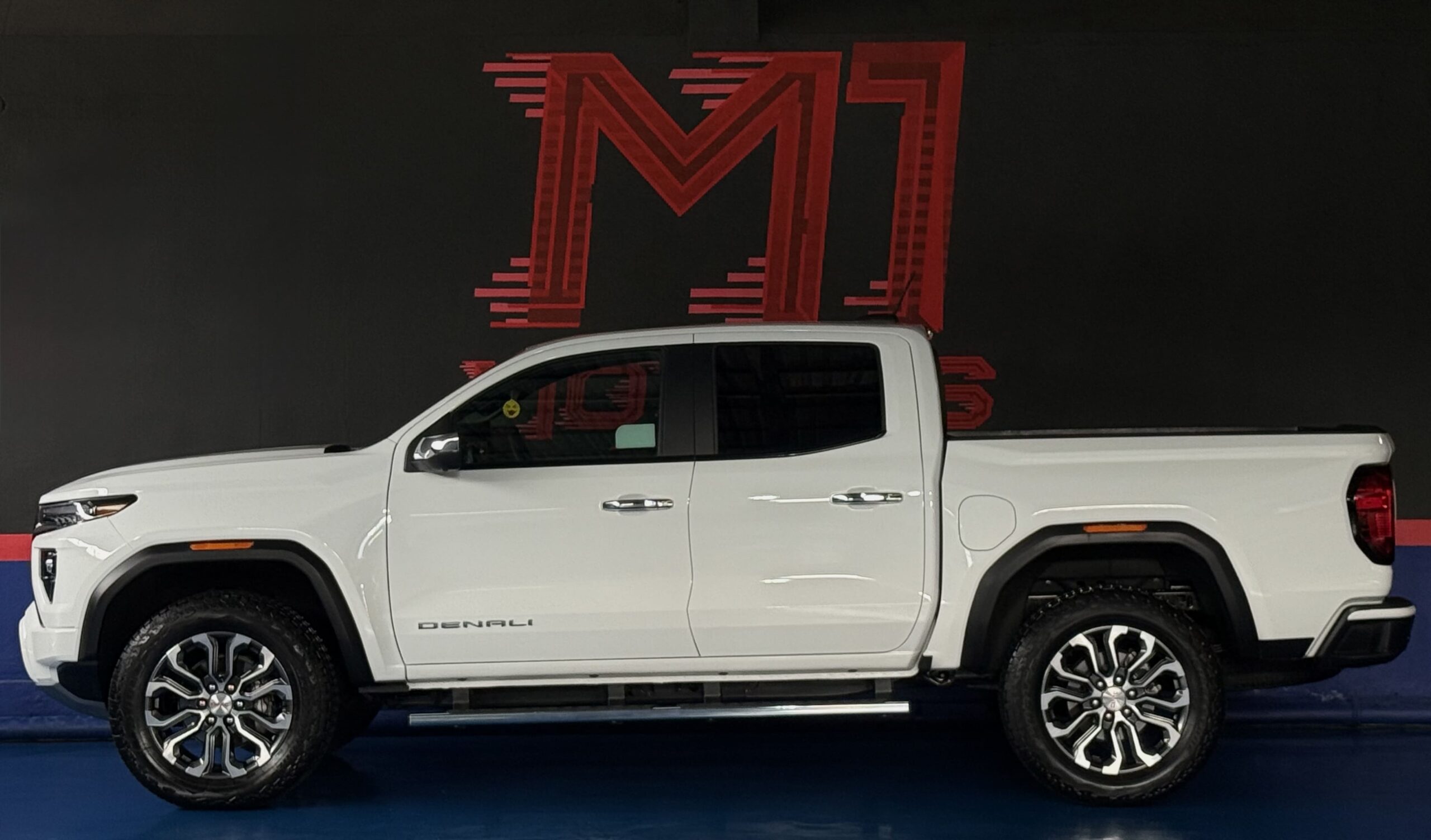 GMC CANYON DENALI