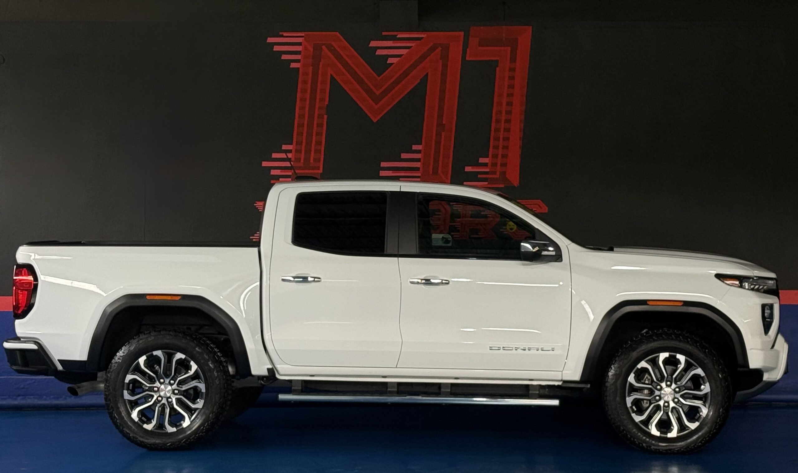 GMC CANYON DENALI