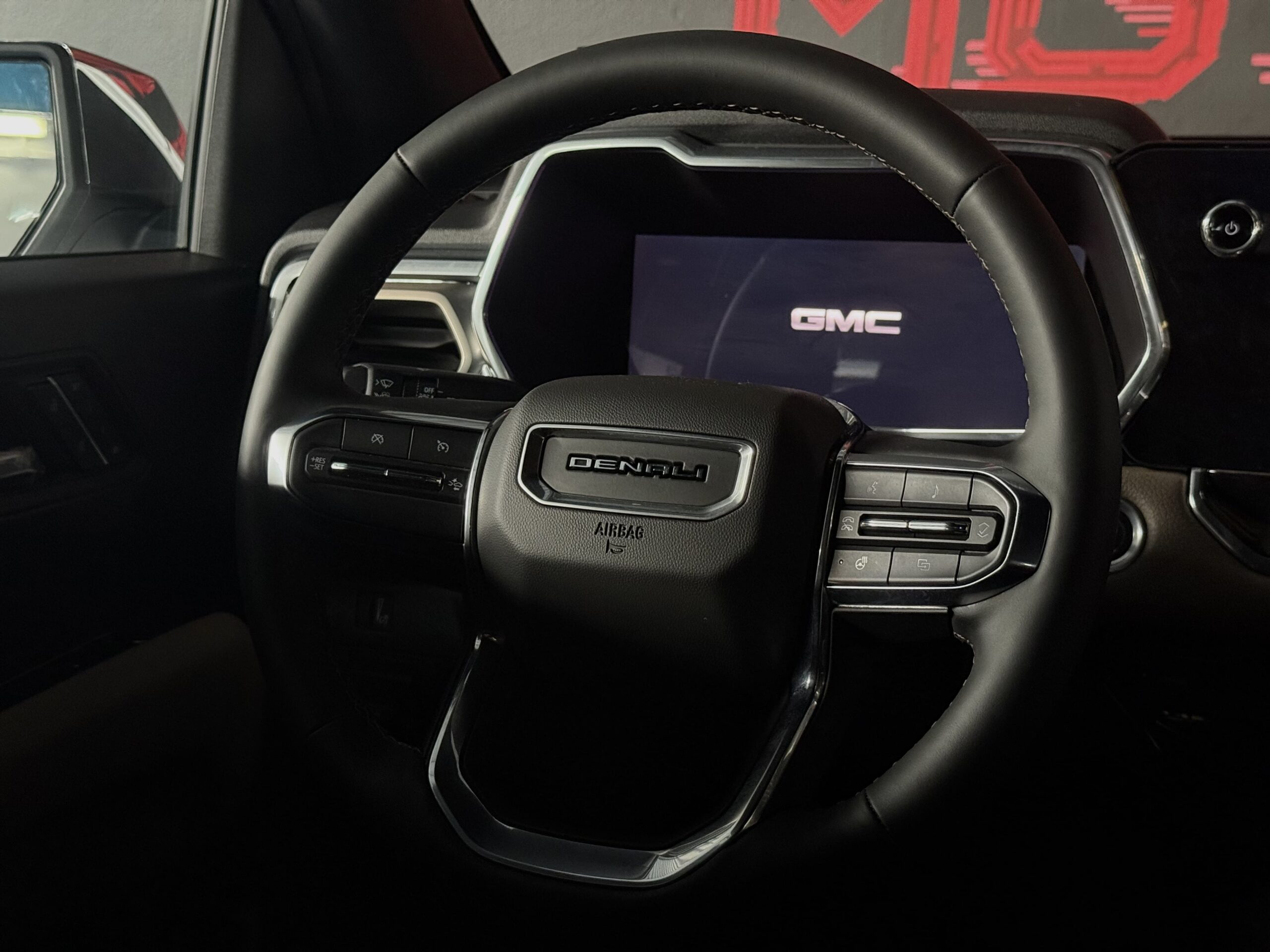 GMC CANYON DENALI