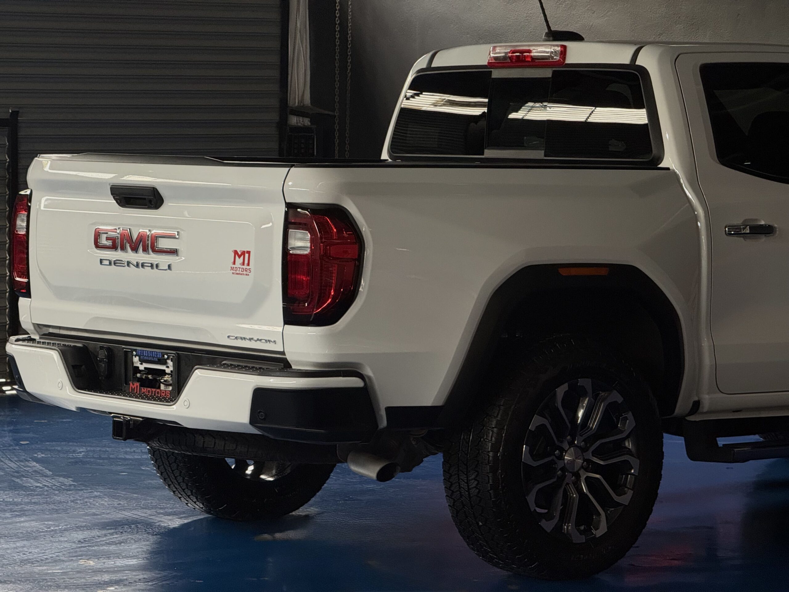 GMC CANYON DENALI
