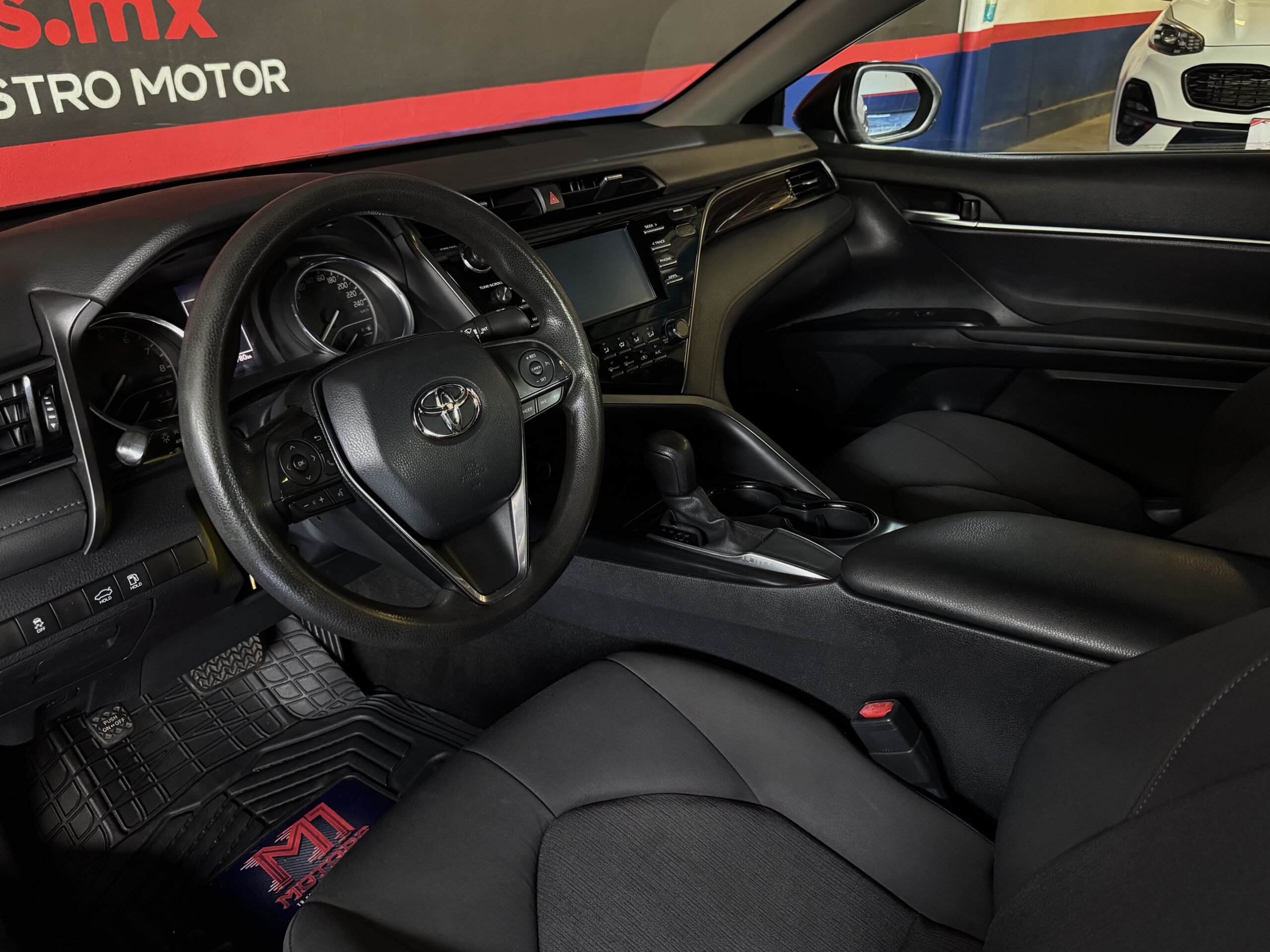 TOYOTA CAMRY LE 2020